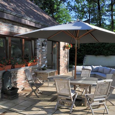 Suite Familiale Avec 2 Chambres Dans Une Villa - Quartier Vert Et Boise - 5 Kms De Namur Luaran gambar