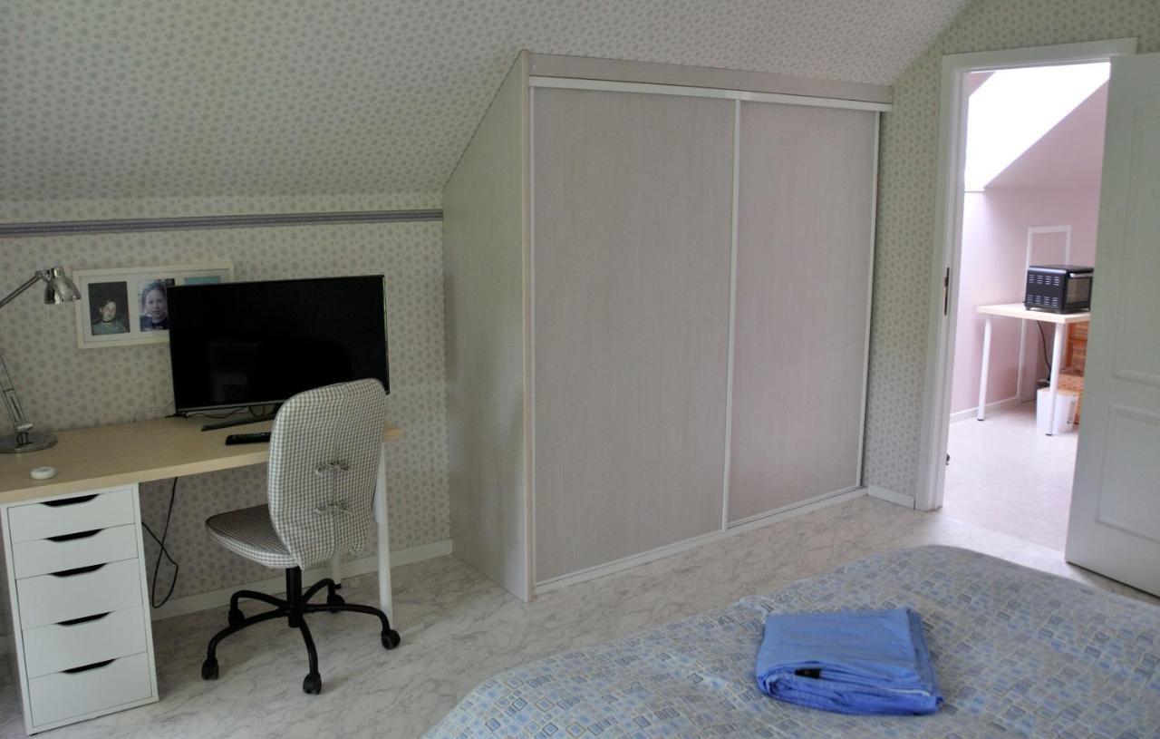 Suite Familiale Avec 2 Chambres Dans Une Villa - Quartier Vert Et Boise - 5 Kms De Namur Luaran gambar