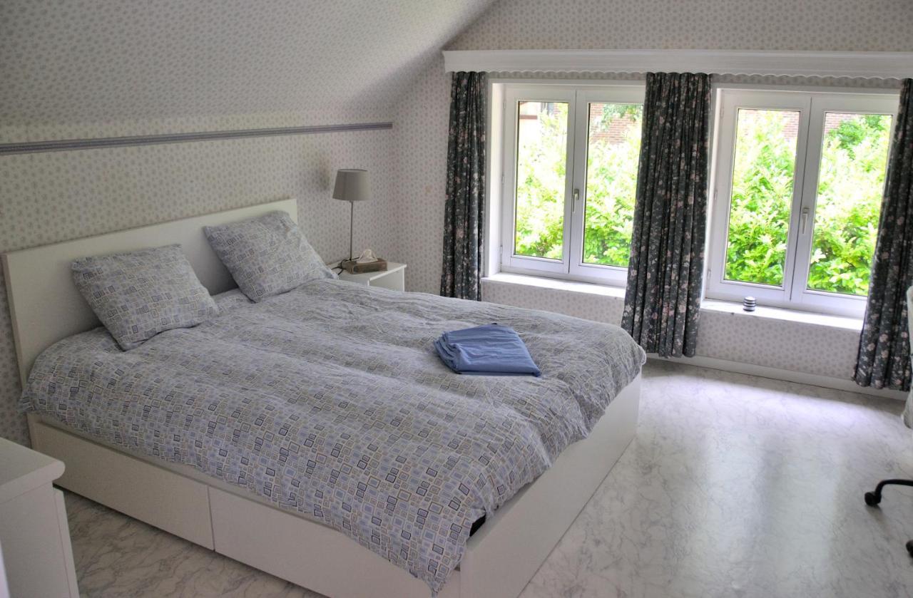 Suite Familiale Avec 2 Chambres Dans Une Villa - Quartier Vert Et Boise - 5 Kms De Namur Luaran gambar