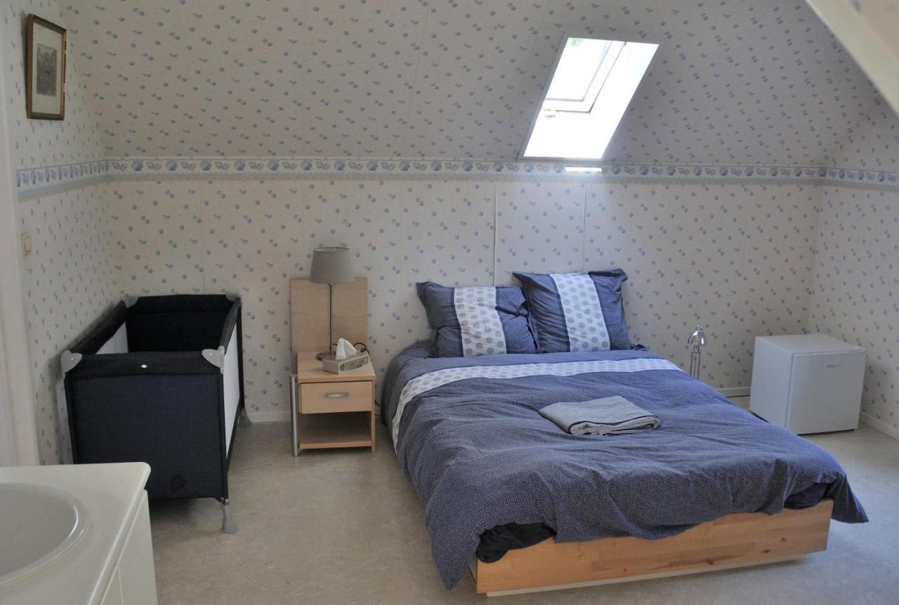 Suite Familiale Avec 2 Chambres Dans Une Villa - Quartier Vert Et Boise - 5 Kms De Namur Luaran gambar